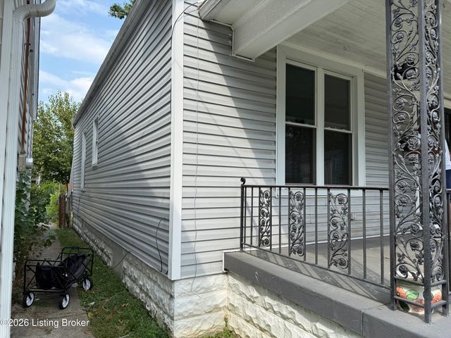 2117 Greenwood Ave, Louisville, KY 40210