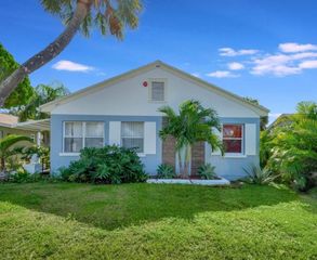340 78TH AVENUE, St Pete Beach, FL 33706