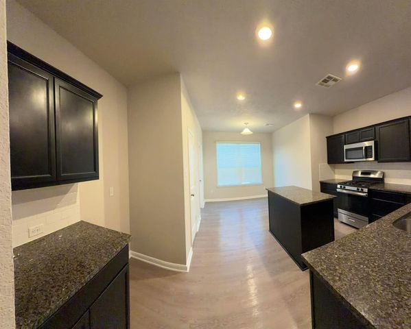 1841 Basin Trail, Brenham, TX 77833