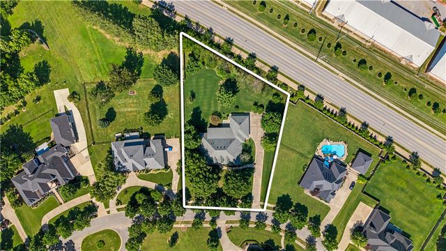 6356 Wells Circle, Springdale, AR 72762