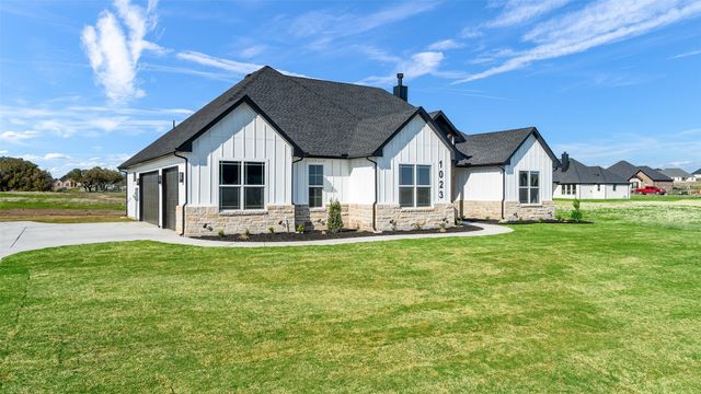 1023 Elevation Trail, Weatherford, TX 76087