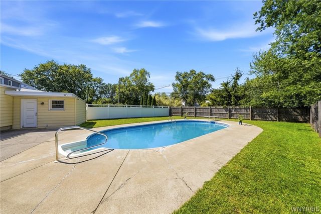 114 Brockett Drive, Tonawanda, NY 14223