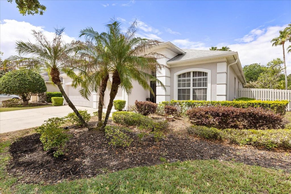Image 2 of property listing at 13010 ISLAMORADA DRIVE, Orlando, FL 32837