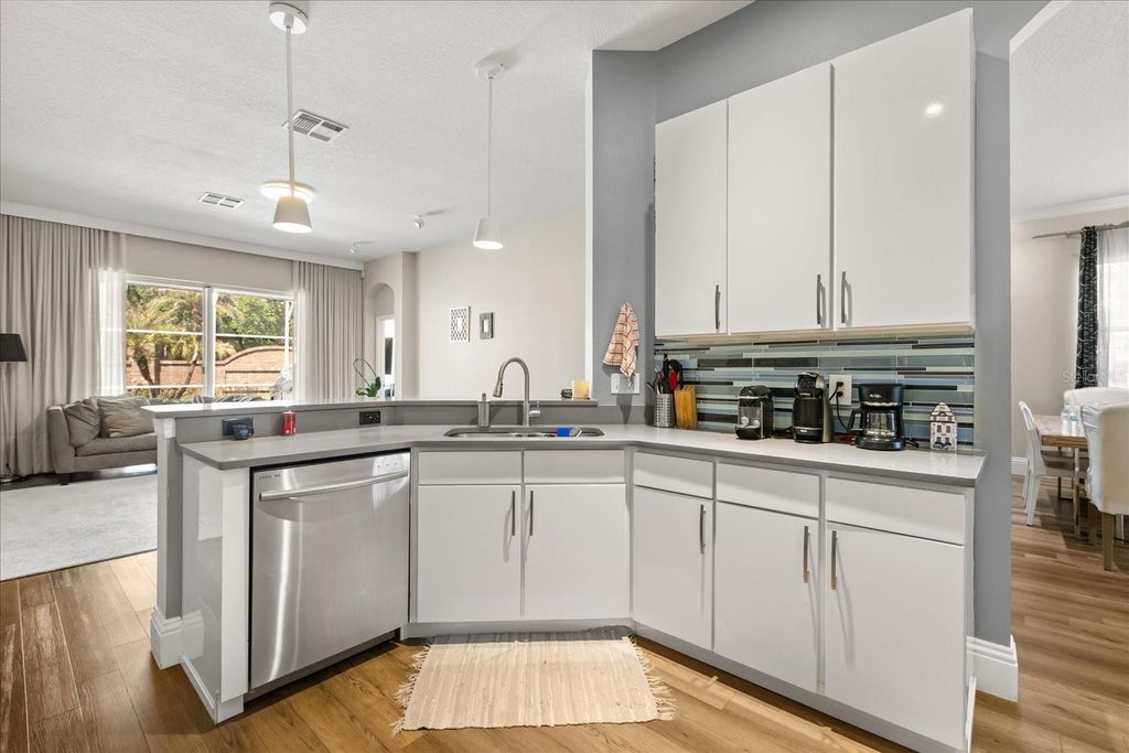 Image 17 of property listing at 13010 ISLAMORADA DRIVE, Orlando, FL 32837