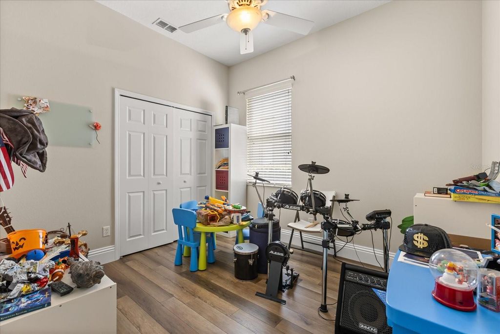 Image 28 of property listing at 13010 ISLAMORADA DRIVE, Orlando, FL 32837