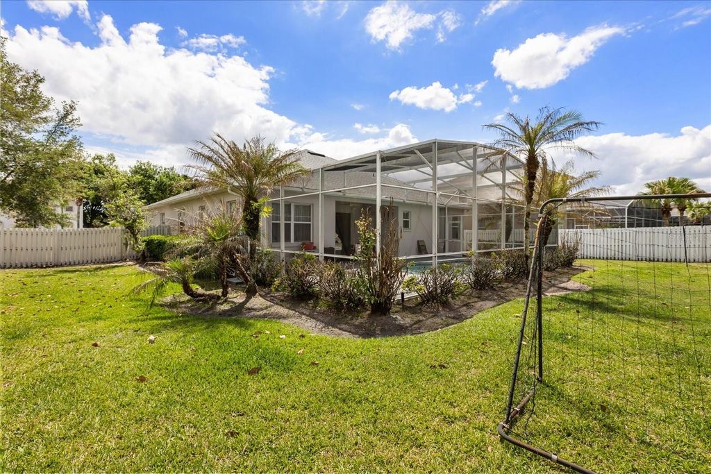 Image 43 of property listing at 13010 ISLAMORADA DRIVE, Orlando, FL 32837