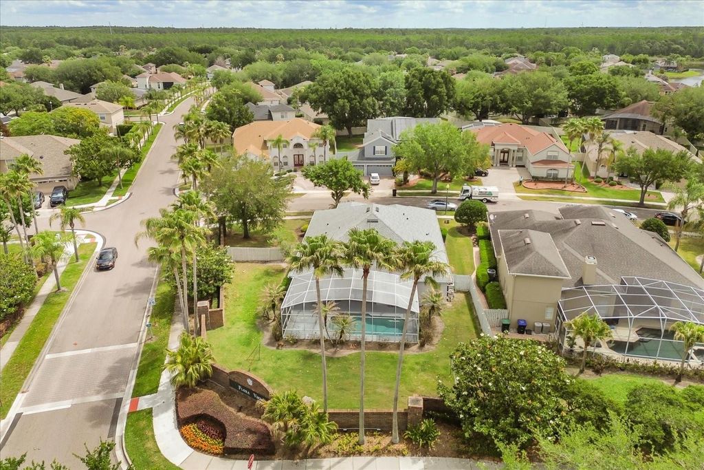 Image 49 of property listing at 13010 ISLAMORADA DRIVE, Orlando, FL 32837