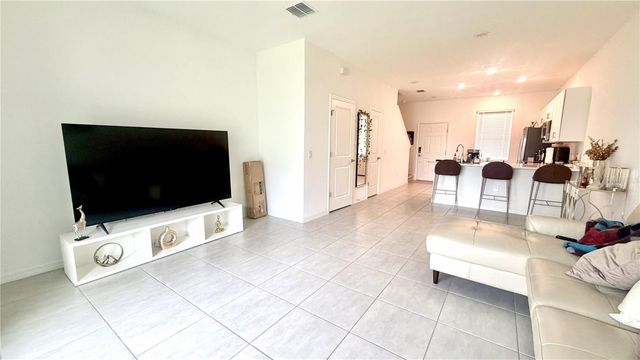 3244 SKYLINE LOOP, Kissimmee, FL 34758