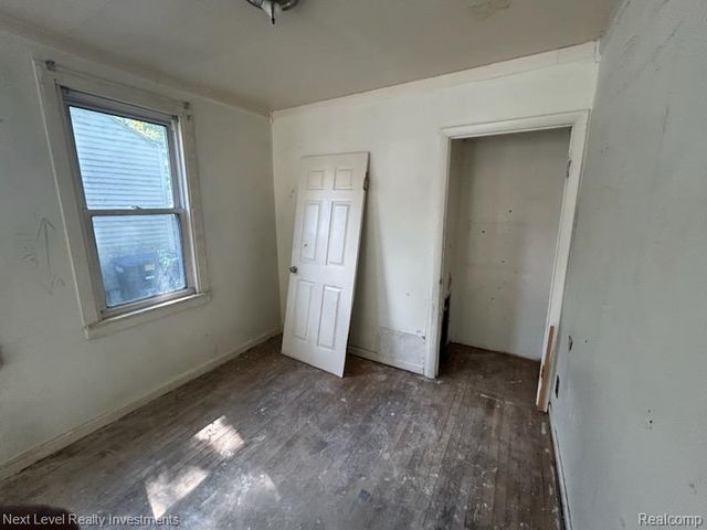 16891 Fenton Street, Detroit, MI 48219