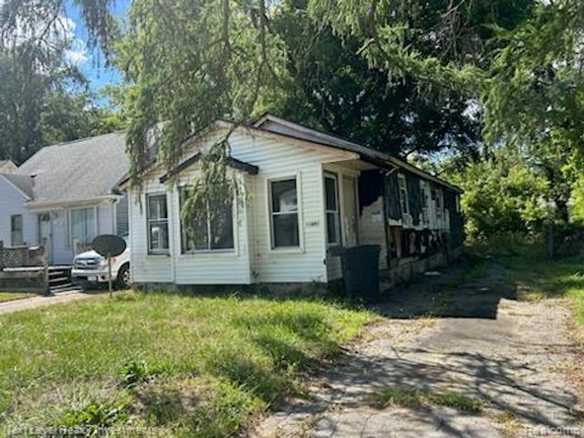 16891 Fenton Street, Detroit, MI 48219