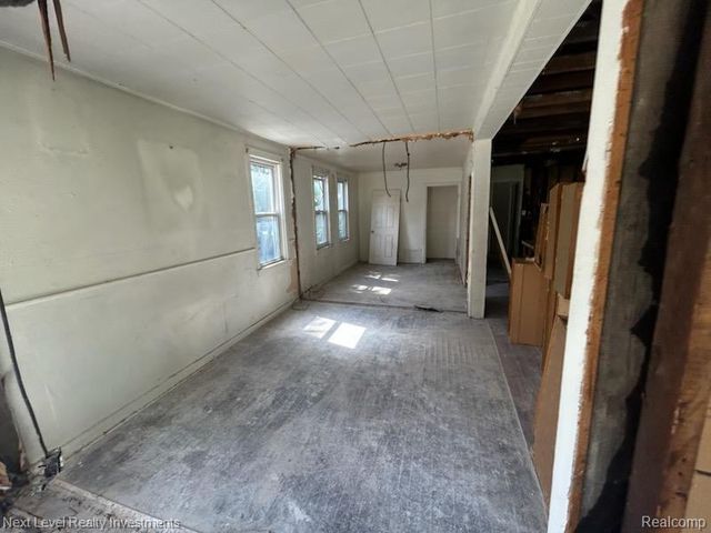 16891 Fenton Street, Detroit, MI 48219