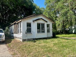16891 Fenton Street, Detroit, MI 48219