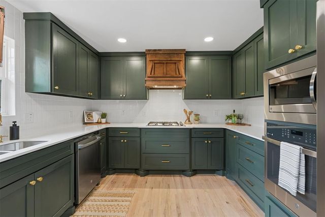 832 Oakbrook Drive, Norman, OK 73072