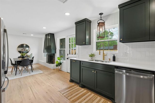 832 Oakbrook Drive, Norman, OK 73072