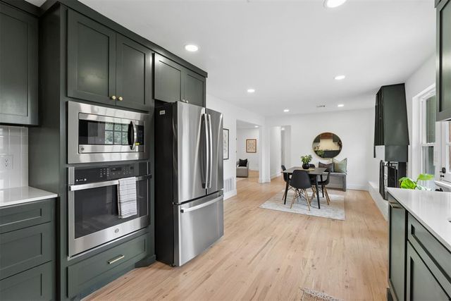 832 Oakbrook Drive, Norman, OK 73072