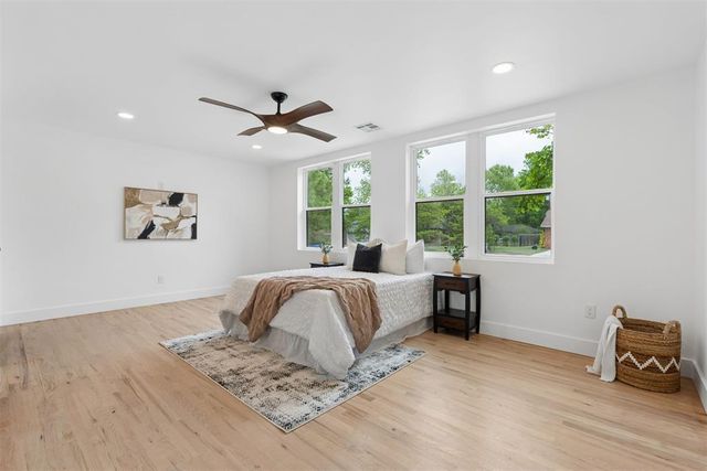 832 Oakbrook Drive, Norman, OK 73072