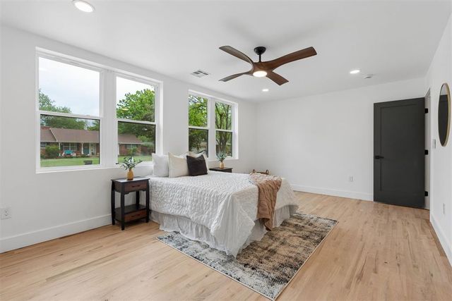 832 Oakbrook Drive, Norman, OK 73072