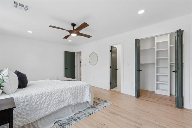 832 Oakbrook Drive, Norman, OK 73072