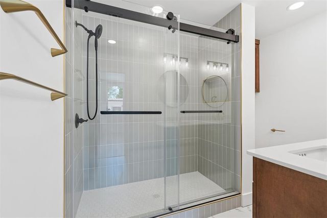 832 Oakbrook Drive, Norman, OK 73072