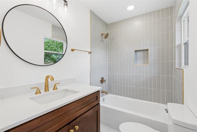 832 Oakbrook Drive, Norman, OK 73072