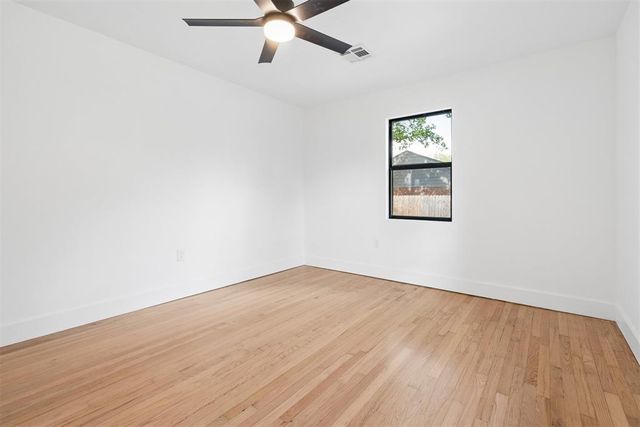 832 Oakbrook Drive, Norman, OK 73072