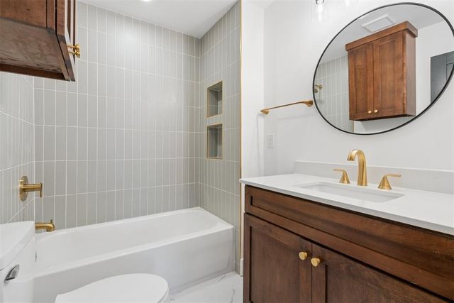 832 Oakbrook Drive, Norman, OK 73072