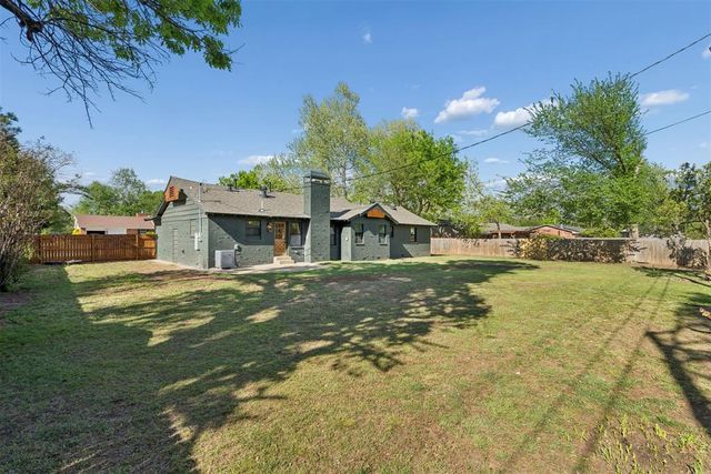 832 Oakbrook Drive, Norman, OK 73072
