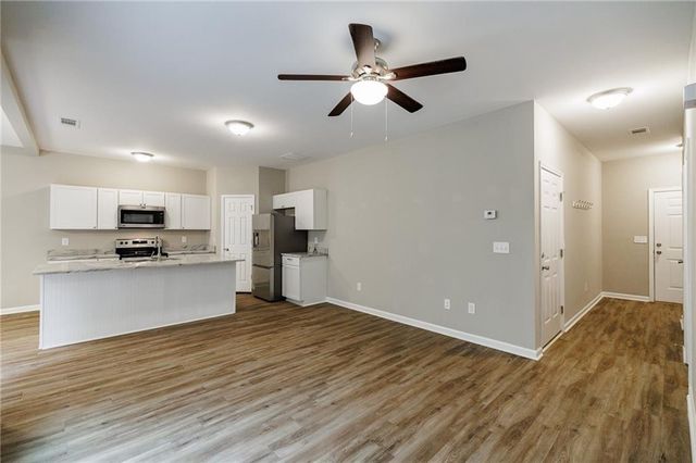 103 Three Rivers Court, Hull, GA 30646