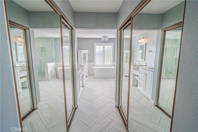 23454 Cloverdale Court, Newhall, CA 91321