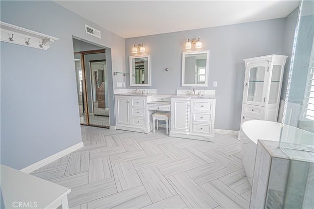 23454 Cloverdale Court, Newhall, CA 91321