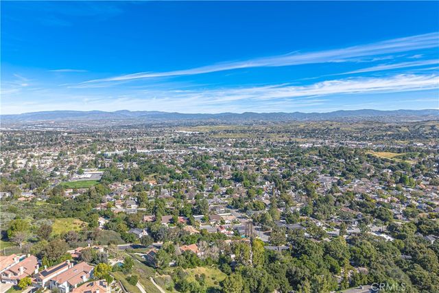 23454 Cloverdale Court, Newhall, CA 91321