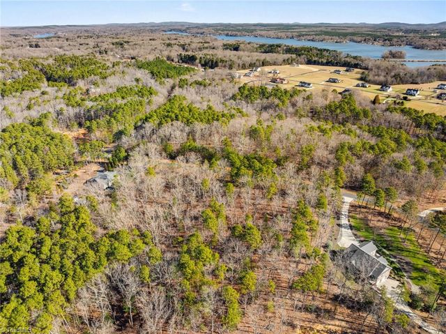 188 Starboard Reach, Lexington, NC 27292