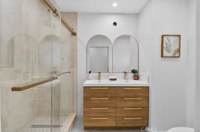 4324 2nd Ave, Los Angeles, CA 90008
