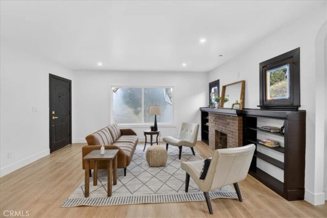 4324 2nd Ave, Los Angeles, CA 90008