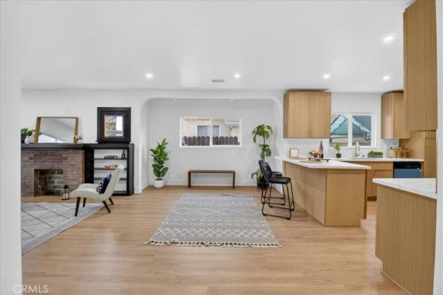 4324 2nd Ave, Los Angeles, CA 90008