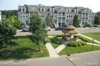 200 Park Green Drive 76, Lake Orion Village, MI 48362