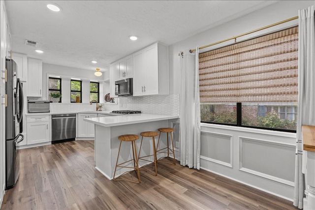 202 Harborcrest Drive, Seabrook, TX 77586