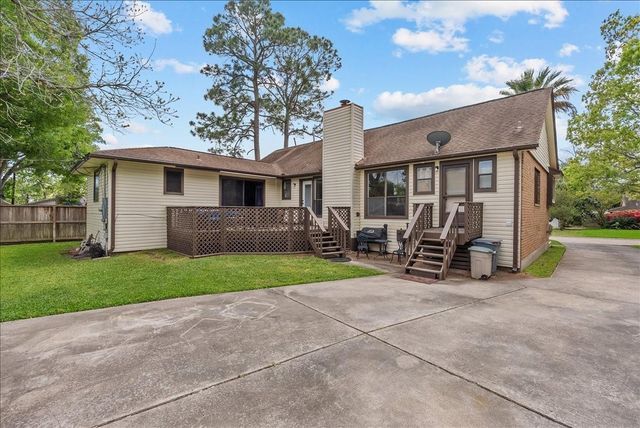 202 Harborcrest Drive, Seabrook, TX 77586