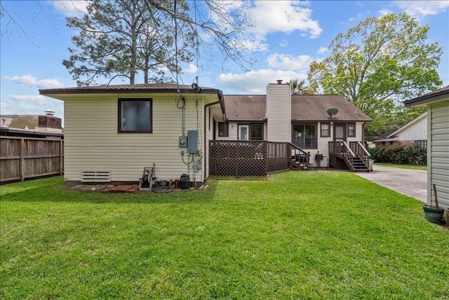 202 Harborcrest Drive, Seabrook, TX 77586