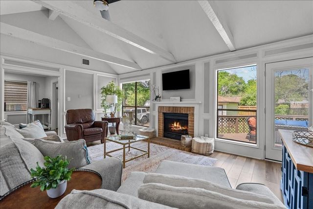 202 Harborcrest Drive, Seabrook, TX 77586