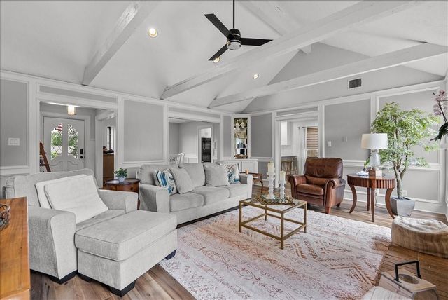 202 Harborcrest Drive, Seabrook, TX 77586