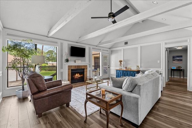 202 Harborcrest Drive, Seabrook, TX 77586