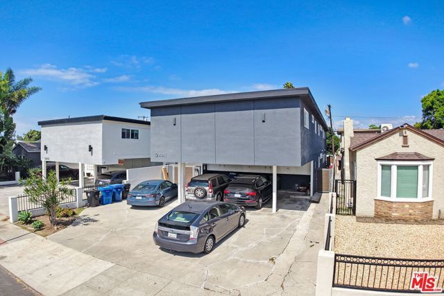 12441 Gilmore Avenue, Los Angeles, CA 90066