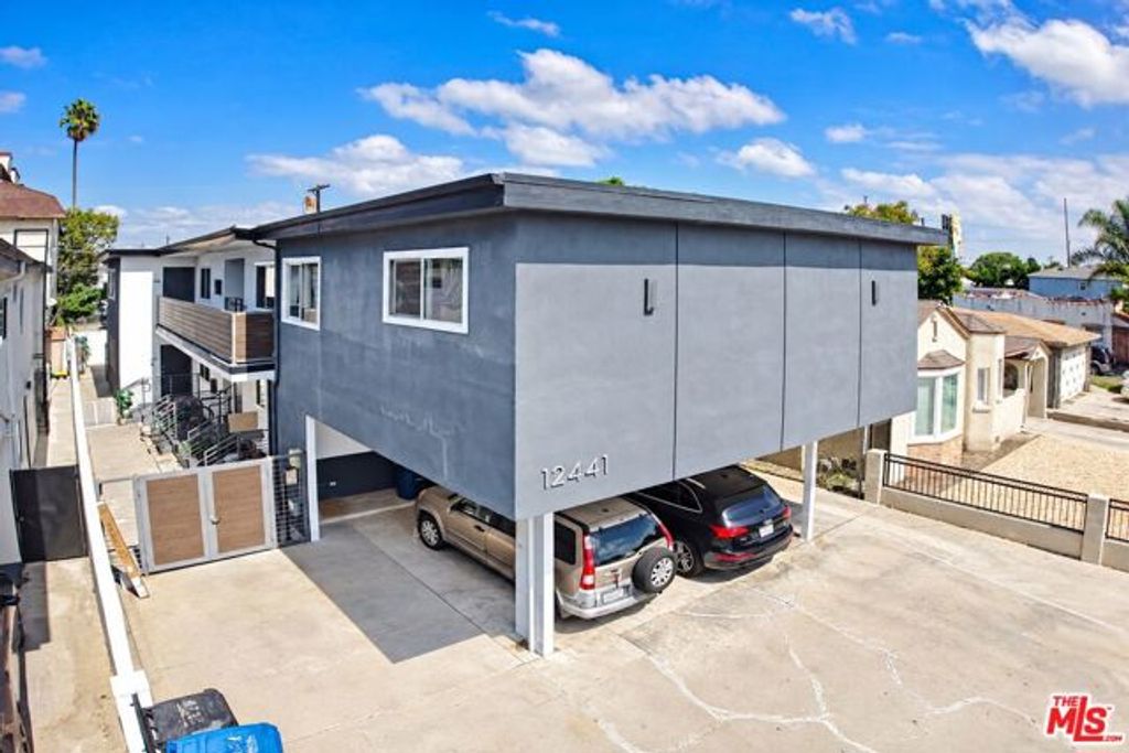 12441 Gilmore Avenue, Los Angeles, CA 90066