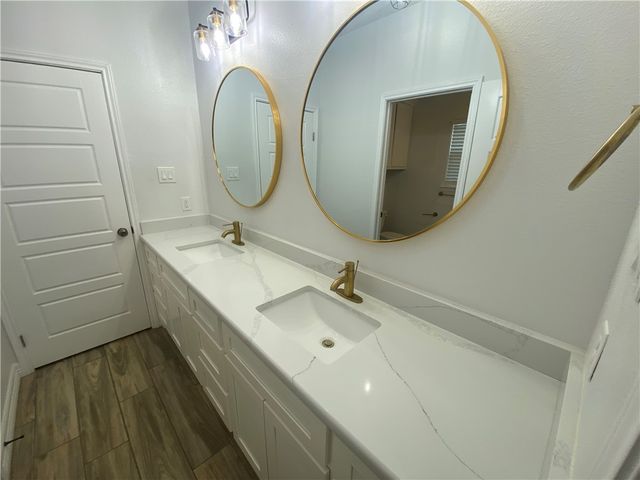 1313 Bentley Ct, Corpus Christi, TX 78418
