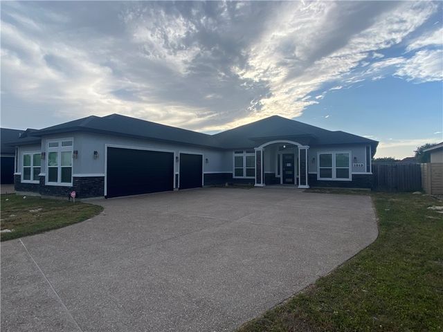 1313 Bentley Ct, Corpus Christi, TX 78418