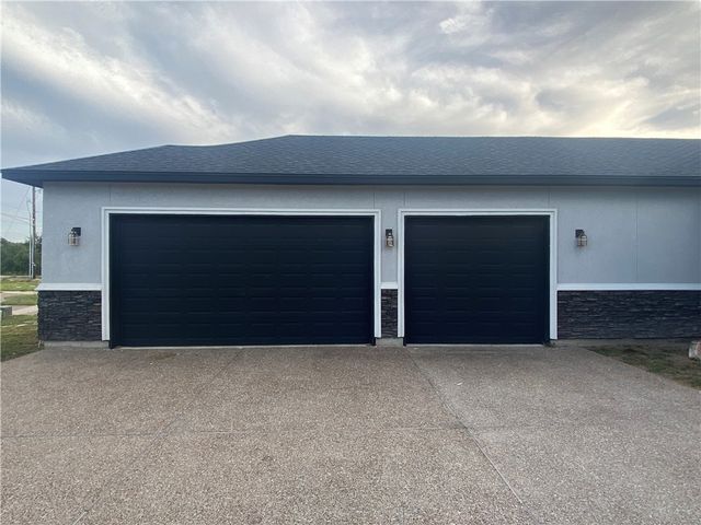 1313 Bentley Ct, Corpus Christi, TX 78418