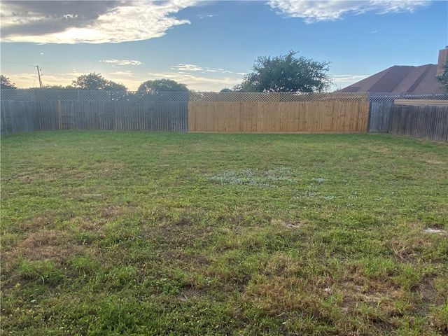 1313 Bentley Ct, Corpus Christi, TX 78418
