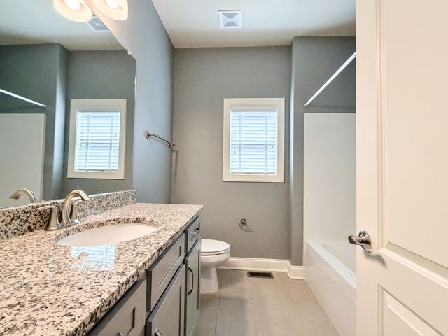 135 Odie Ray St, Gallatin, TN 37066