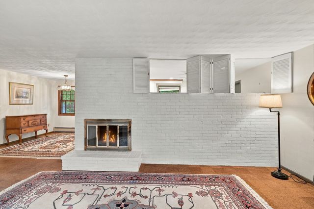 8 Trinity St, Danvers, MA 01923
